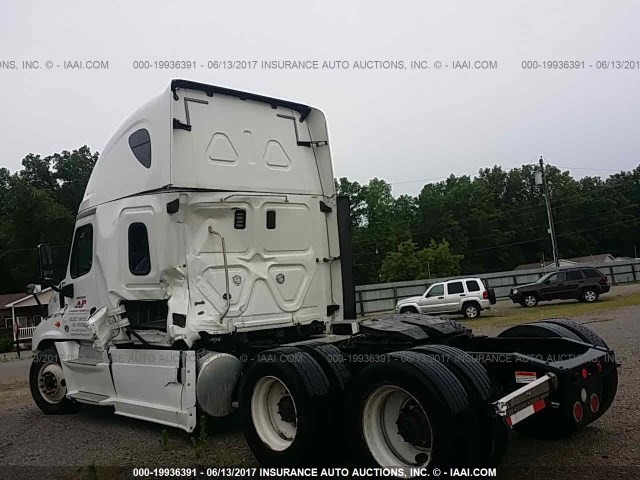 3AKJGLD67ESFX6612 - 2014 FREIGHTLINER CASCADIA 125  WHITE photo 3