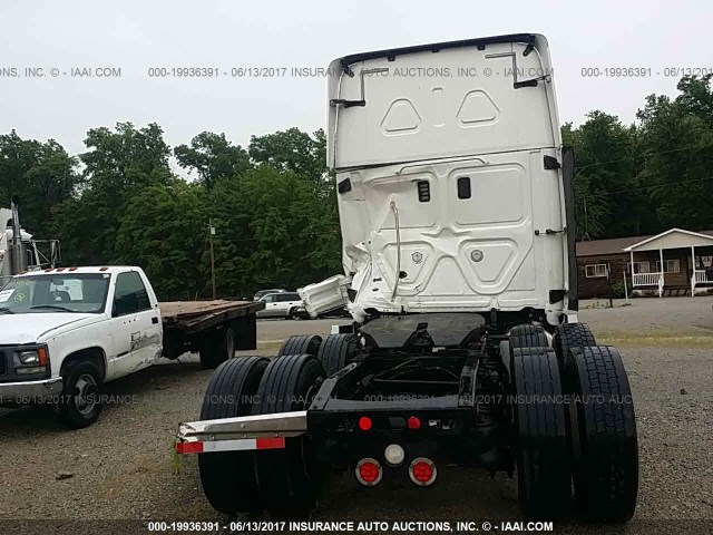 3AKJGLD67ESFX6612 - 2014 FREIGHTLINER CASCADIA 125  WHITE photo 8