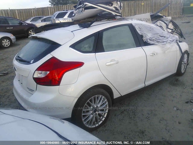 1FADP3N20EL426842 - 2014 FORD FOCUS TITANIUM WHITE photo 4