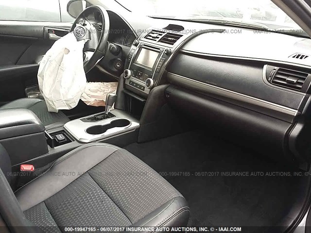 4T1BF1FKXDU300189 - 2013 TOYOTA CAMRY L/SE/LE/XLE GRAY photo 5