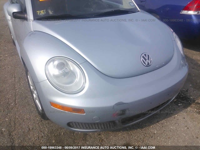 3VWRW3AL7AM004154 - 2010 VOLKSWAGEN NEW BEETLE 浅蓝色 照片 6