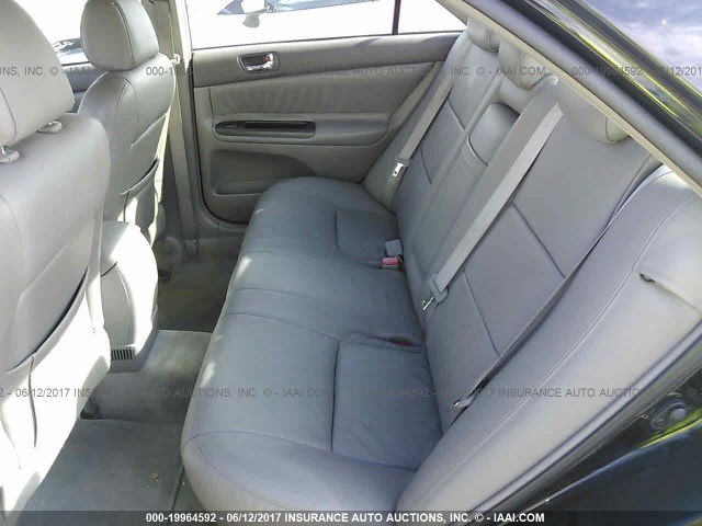 4T1BE30KX5U047190 - 2005 TOYOTA CAMRY LE/XLE/SE შავი ფოტო 8