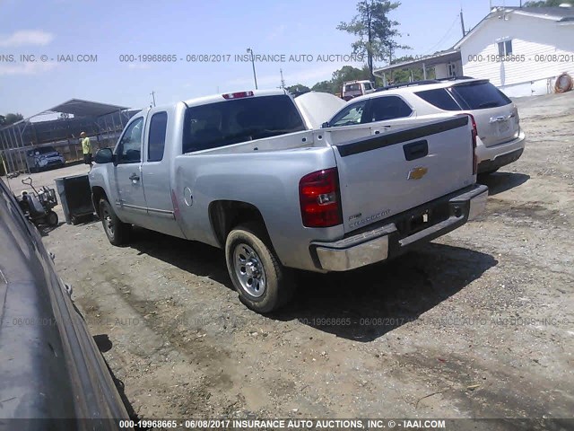 1GCRCREAXCZ142473 - 2012 CHEVROLET SILVERADO C1500  LS SILVER photo 3