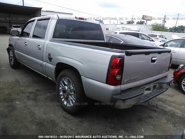 2GCEC13V561342471 - 2006 CHEVROLET SILVERADO C1500 SILVER photo 3