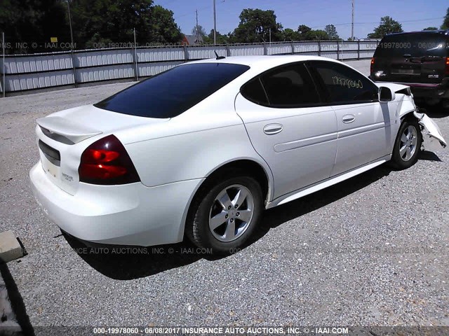 2G2WP552881188820 - 2008 PONTIAC GRAND PRIX WHITE photo 4