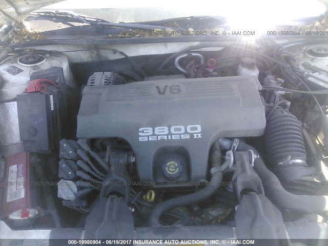 2G4WB52K5W1555518 - 1998 BUICK REGAL LS 白色 照片 10