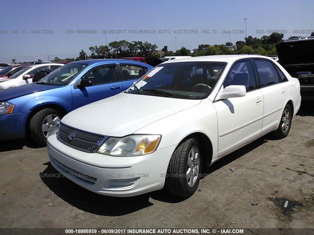 4T1BF28B0YU086449 - 2000 TOYOTA AVALON XL/XLS WHITE photo 2