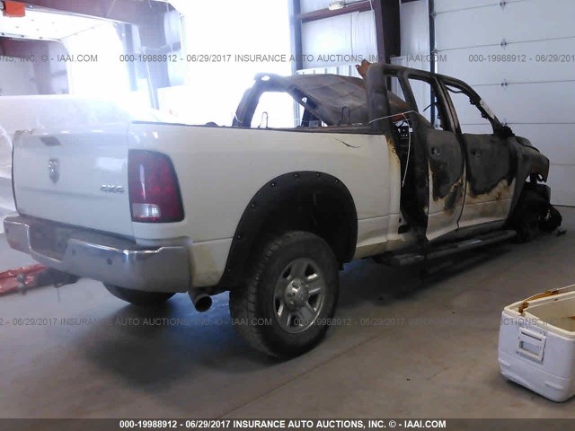 3C6UR5CL5FG610854 - 2015 RAM 2500 ST WHITE photo 4