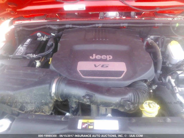 1C4HJWDG0FL554219 - 2015 JEEP WRANGLER UNLIMITE SPORT RED photo 10