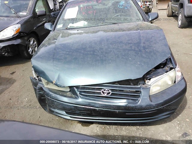 JT2BF22K2W0132390 - 1998 TOYOTA CAMRY CE/LE/XLE GREEN photo 6