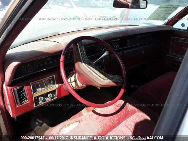 7Y82S931202 - 1977 LINCOLN CONTINENTAL  SILVER photo 5