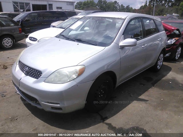 2T1KR32E94C187517 - 2004 TOYOTA COROLLA MATRIX XR SILVER photo 2