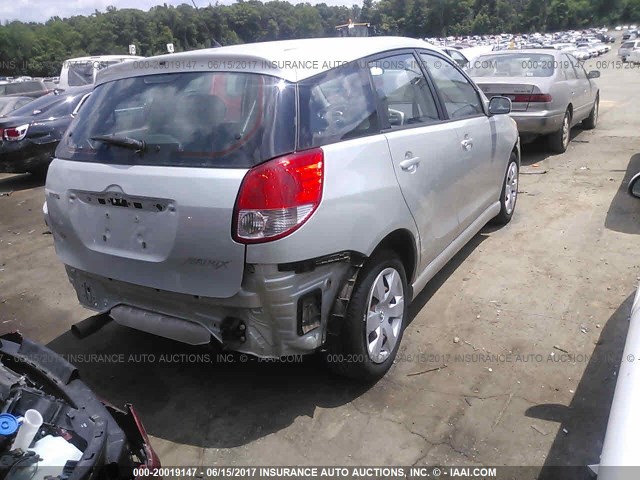 2T1KR32E94C187517 - 2004 TOYOTA COROLLA MATRIX XR SILVER photo 4