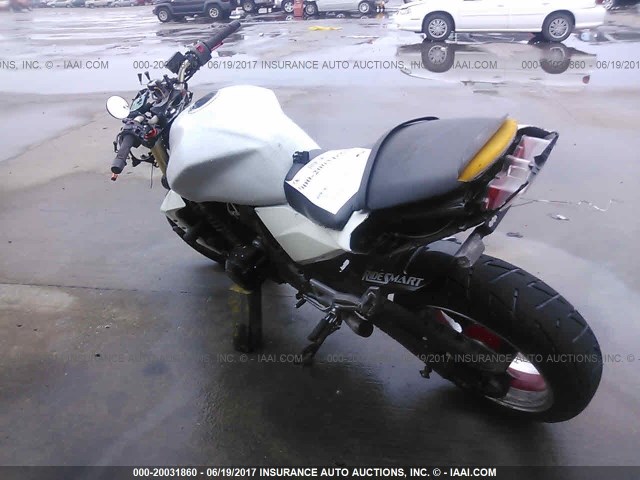 JKAZRCA183A005980 - 2003 KAWASAKI ZR1000 A1 WHITE photo 3