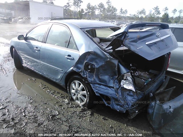 4T1BF32K02U524439 - 2002 TOYOTA CAMRY LE/XLE/SE ლურჯი ფოტო 3