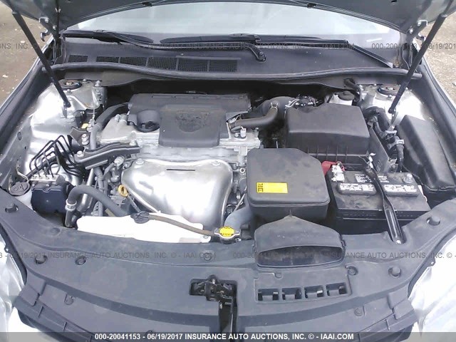 4T1BF1FK3FU912091 - 2015 TOYOTA CAMRY LE/XLE/SE/XSE SILVER photo 10