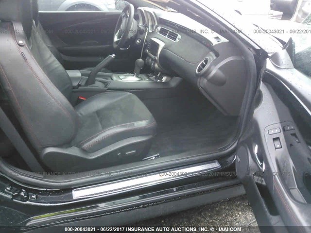 2G1FL1EP1D9803160 - 2013 CHEVROLET CAMARO ZL1 黑色 照片 5