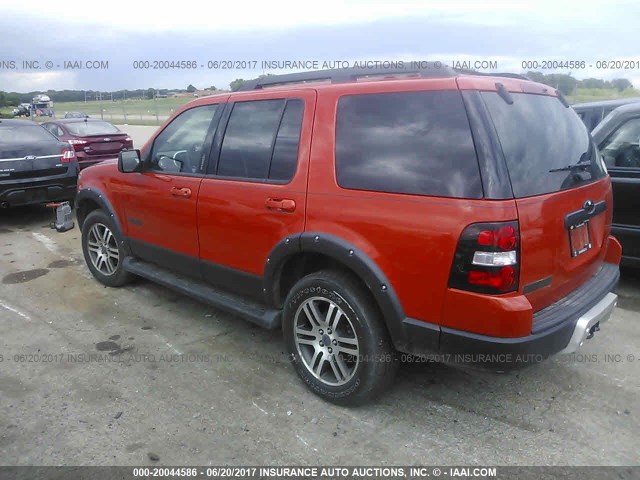 1FMEU73E57UB26671 - 2007 FORD EXPLORER XLT ORANGE photo 3