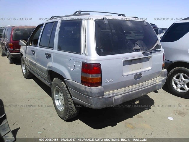 1J4GZ58S6VC597937 - 1997 JEEP GRAND CHEROKEE LAREDO/TSI SILVER photo 3