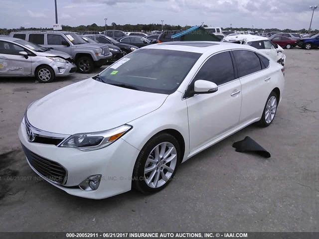 4T1BK1EB8DU052716 - 2013 TOYOTA AVALON PREMIUM/TOURING/LIMITED WHITE photo 2