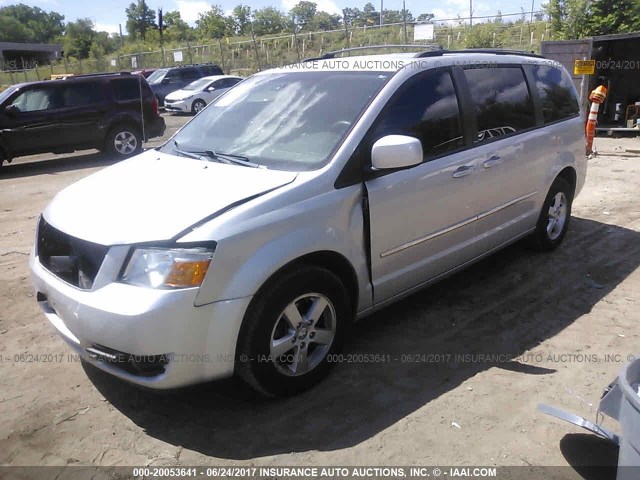 2D4RN5D15AR367382 - 2010 DODGE GRAND CARAVAN SXT SILVER photo 2