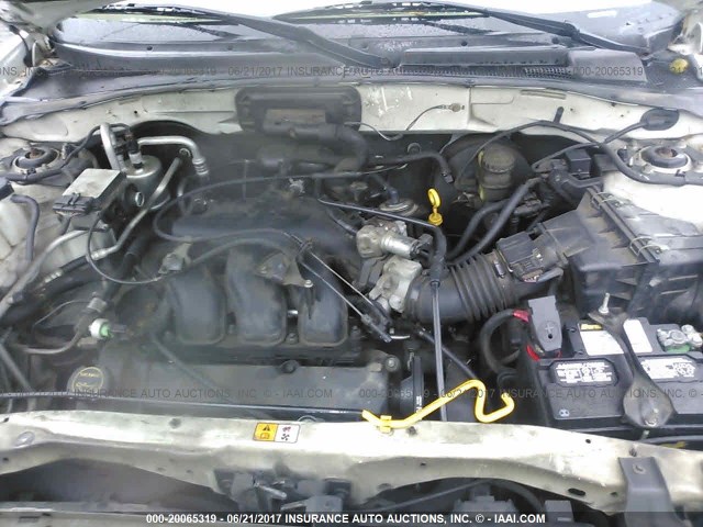 4F2YU09161KM62877 - 2001 MAZDA TRIBUTE LX/ES 白色 照片 10