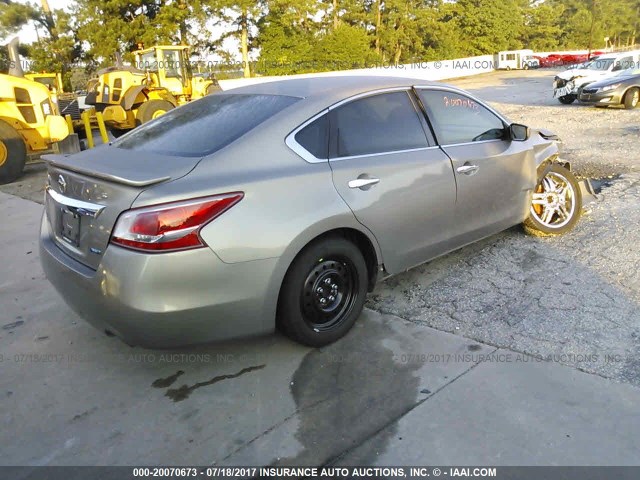 1N4AL3AP4DN518376 - 2013 NISSAN ALTIMA 2.5/S/SV/SL Champagne photo 4