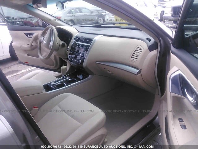 1N4AL3AP4DN518376 - 2013 NISSAN ALTIMA 2.5/S/SV/SL Champagne photo 5