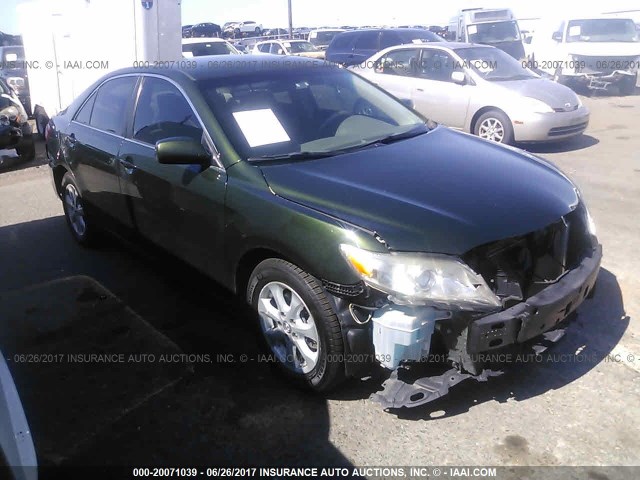 4T1BF3EK8BU732161 - 2011 TOYOTA CAMRY SE/LE/XLE GREEN photo 1