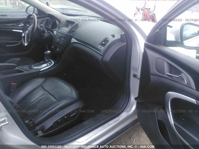 W04GS5EC4B1037861 - 2011 BUICK REGAL CXL SILVER photo 5