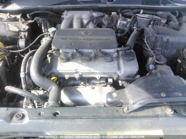 JTDBF30K820002981 - 2002 TOYOTA CAMRY LE/XLE/SE მწვანე ფოტო 10