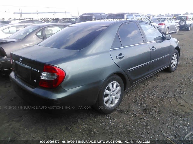 JTDBF30K820002981 - 2002 TOYOTA CAMRY LE/XLE/SE მწვანე ფოტო 4