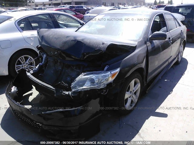 4T1BF3EKXBU677549 - 2011 TOYOTA CAMRY SE/LE/XLE Қара фото 2