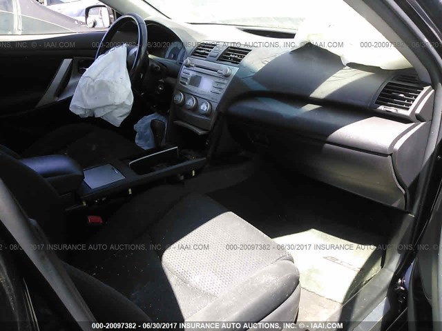 4T1BF3EKXBU677549 - 2011 TOYOTA CAMRY SE/LE/XLE Қара фото 5