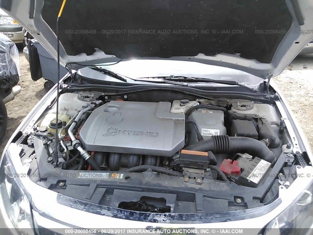 3FADP0L35AR143438 - 2010 FORD FUSION HYBRID SILVER photo 10