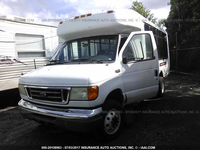 1FDWE35L15HA77383 - 2005 FORD ECONOLINE E350 SUPER DUTY CTWAY VAN WHITE photo 2