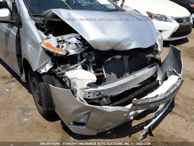 JTDKDTB30E1567428 - 2014 TOYOTA PRIUS C SILVER photo 6