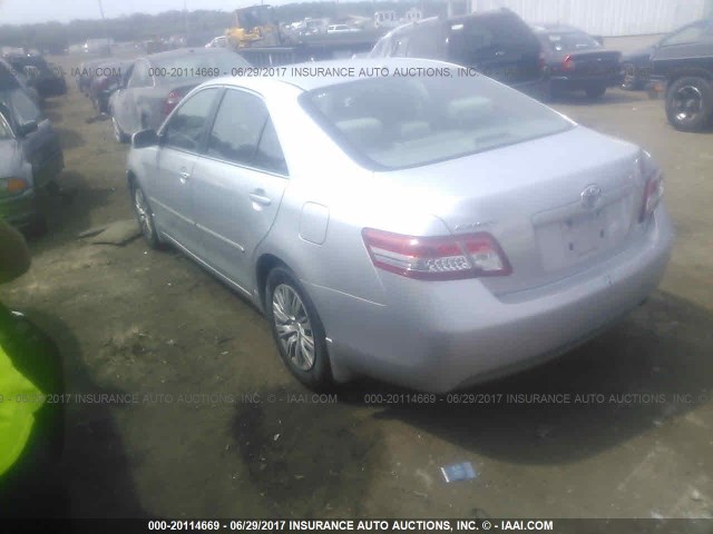 4T1BF3EK0AU082563 - 2010 TOYOTA CAMRY SE/LE/XLE 银色 照片 3