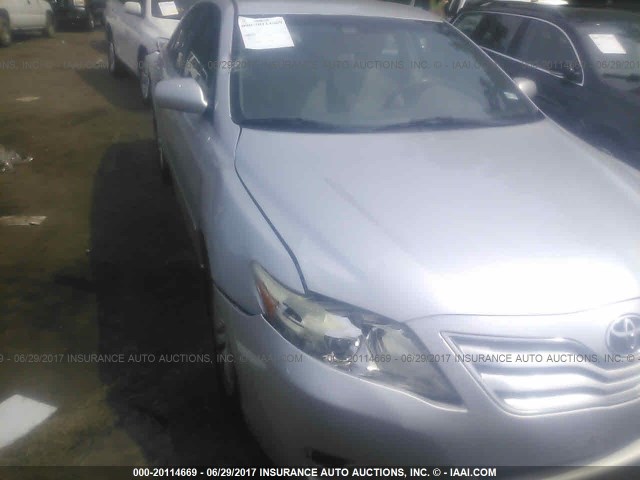 4T1BF3EK0AU082563 - 2010 TOYOTA CAMRY SE/LE/XLE 银色 照片 6