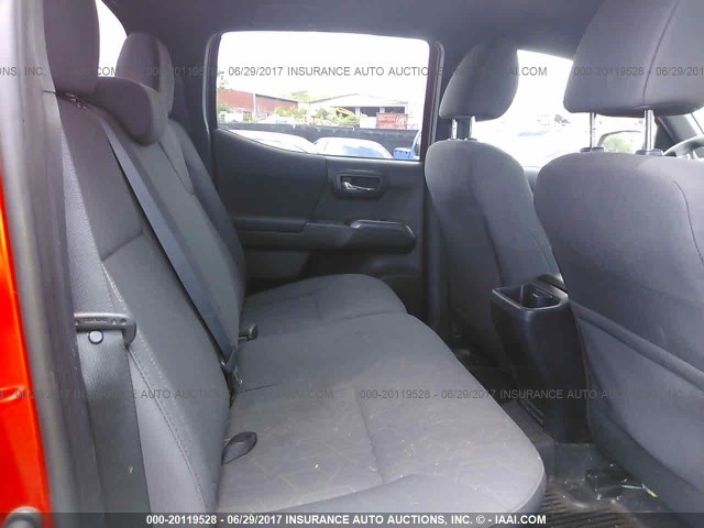 3TMCZ5AN8HM050891 - 2017 TOYOTA TACOMA DBL CAB/SR/TRDSPT/OR/PRO ნარინჯისფერი ფოტო 8