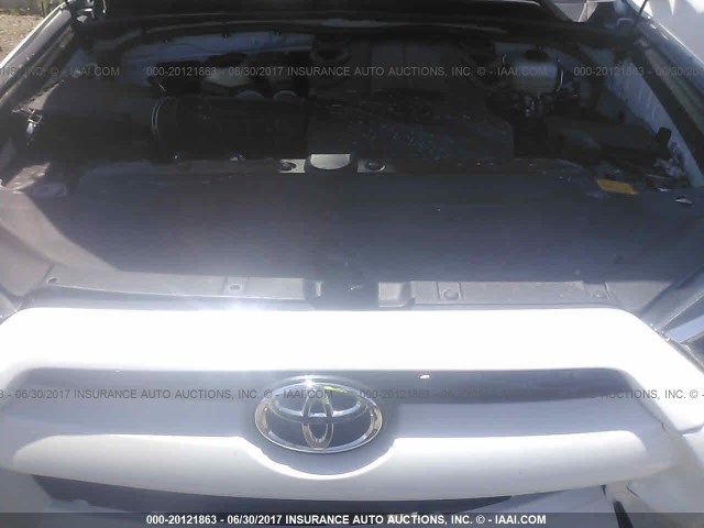 JTEBU5JR9G5337718 - 2016 TOYOTA 4RUNNER SR5 PREM/LTDL/TRAIL/TRD Biały zdjęcie 10