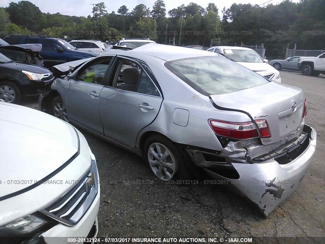 4T1BE46K19U412584 - 2009 TOYOTA CAMRY SE/LE/XLE SILVER photo 3