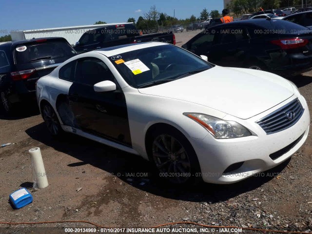 JNKCV64E49M600015 - 2009 INFINITI G37 JOURNEY/SPORT WHITE photo 1