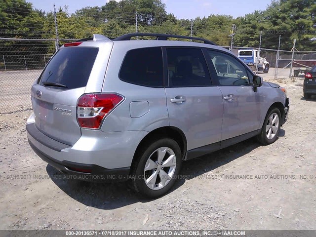 JF2SJAGC2GH449141 - 2016 SUBARU FORESTER 2.5I PREMIUM SILVER photo 4