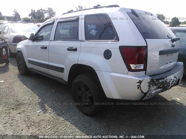 1J4GR48K55C590083 - 2005 JEEP GRAND CHEROKEE LAREDO/COLUMBIA/FREEDOM 银色 照片 3