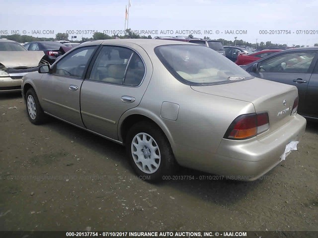 JN1CA21D8VT207820 - 1997 NISSAN MAXIMA GLE/GXE/SE GOLD photo 3