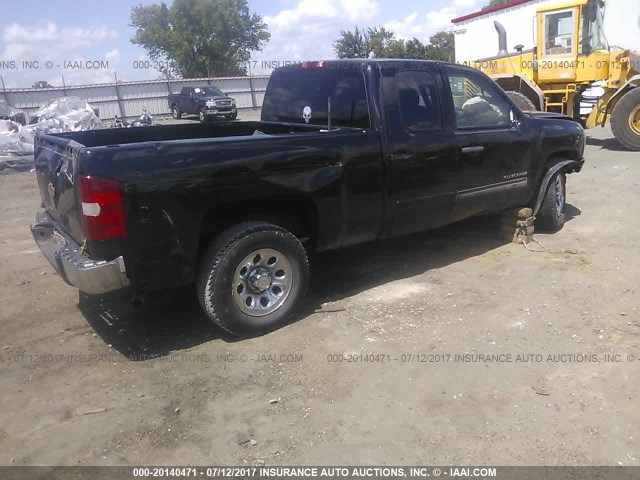 1GCRCREA9BZ372147 - 2011 CHEVROLET SILVERADO C1500  LS BLACK photo 4