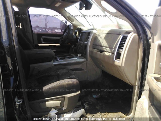 3C6UR5DL2DG594284 - 2013 RAM 2500 SLT 黑色 照片 5