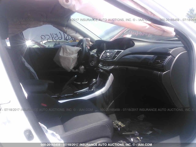 1HGCR2F50FA044957 - 2015 HONDA ACCORD SPORT WHITE photo 5