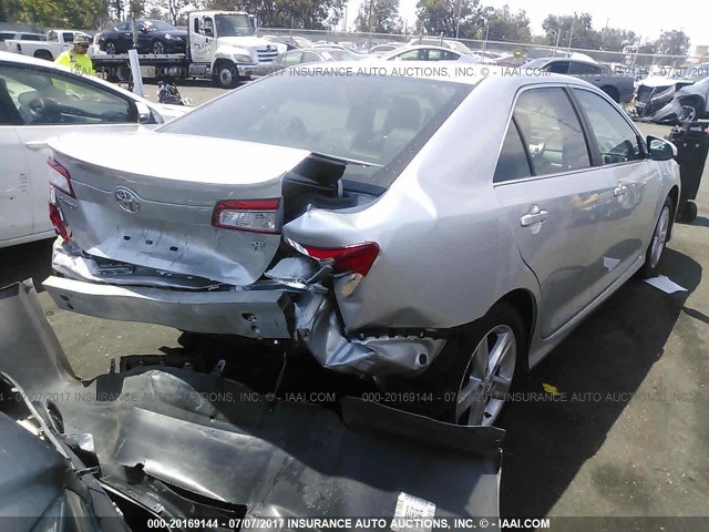 4T1BF1FK1EU362839 - 2014 TOYOTA CAMRY L/SE/LE/XLE SILVER photo 4